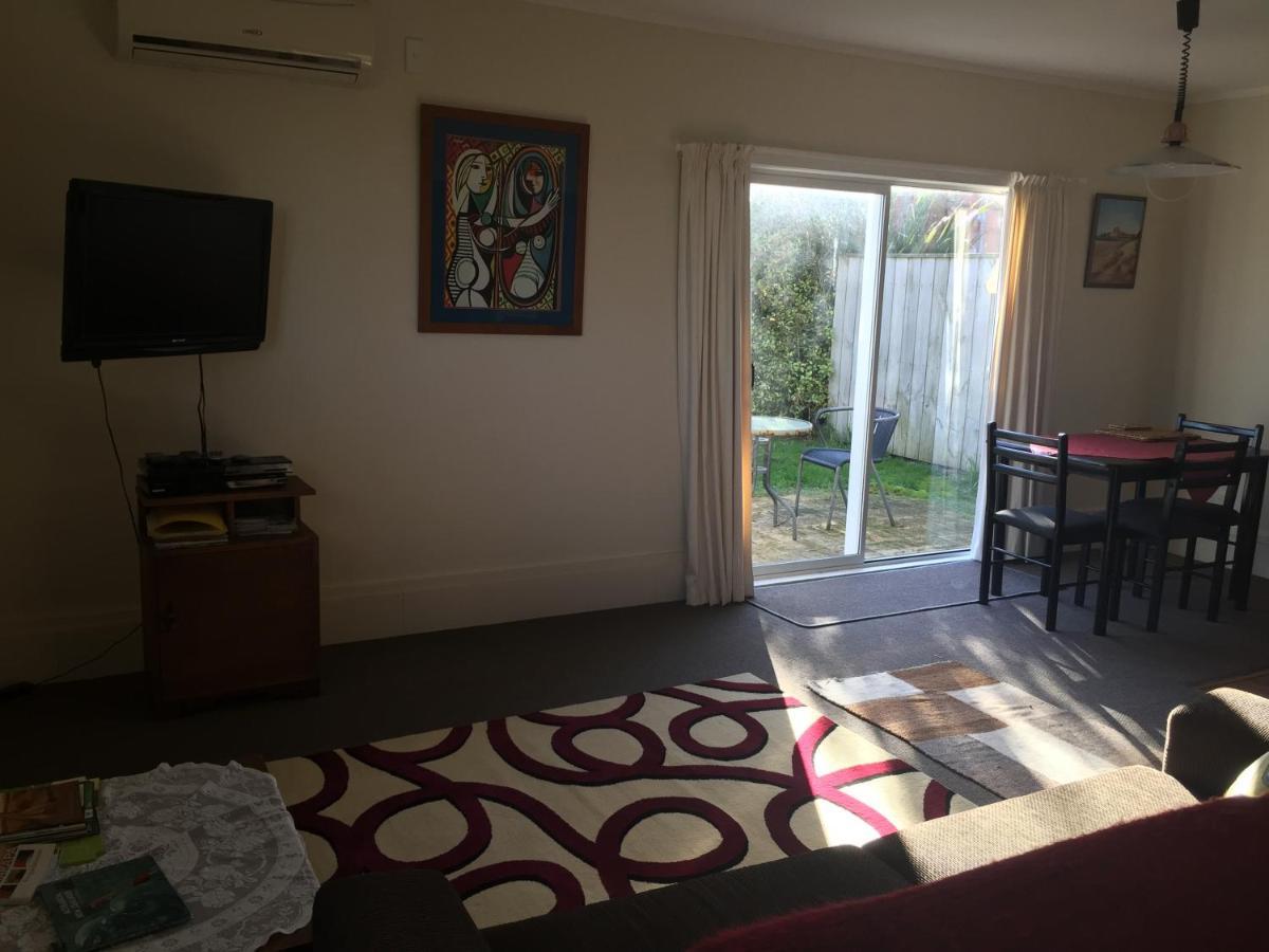 Watson'S Cottage Masterton Luaran gambar
